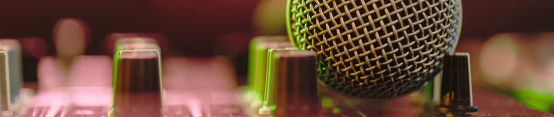 mikser üzerinde mikrofon