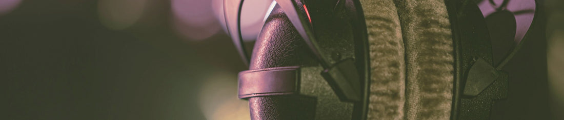 yakın çekim profesyonel kulak üstü hoparlör