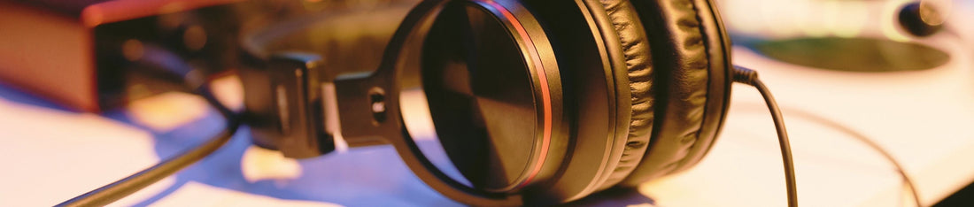 yakın çekim pro kulaklık görseli