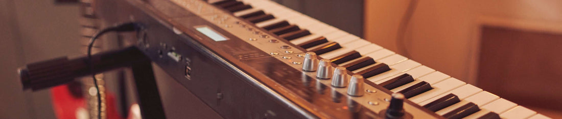 synthesizer enstrüman